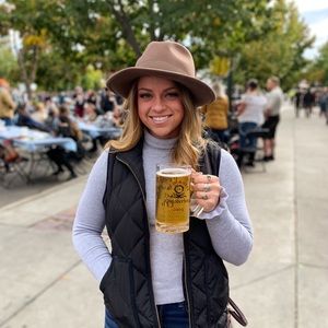 Meet your Posher, Ashley